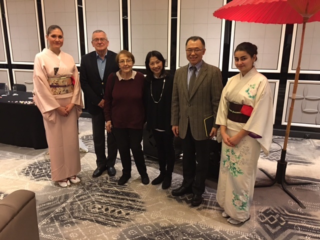 山中大使夫妻とブルガリア裏千家淡交会メンバー