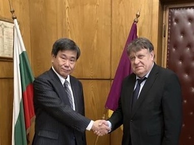 鷲見大使のソフィア大学訪問